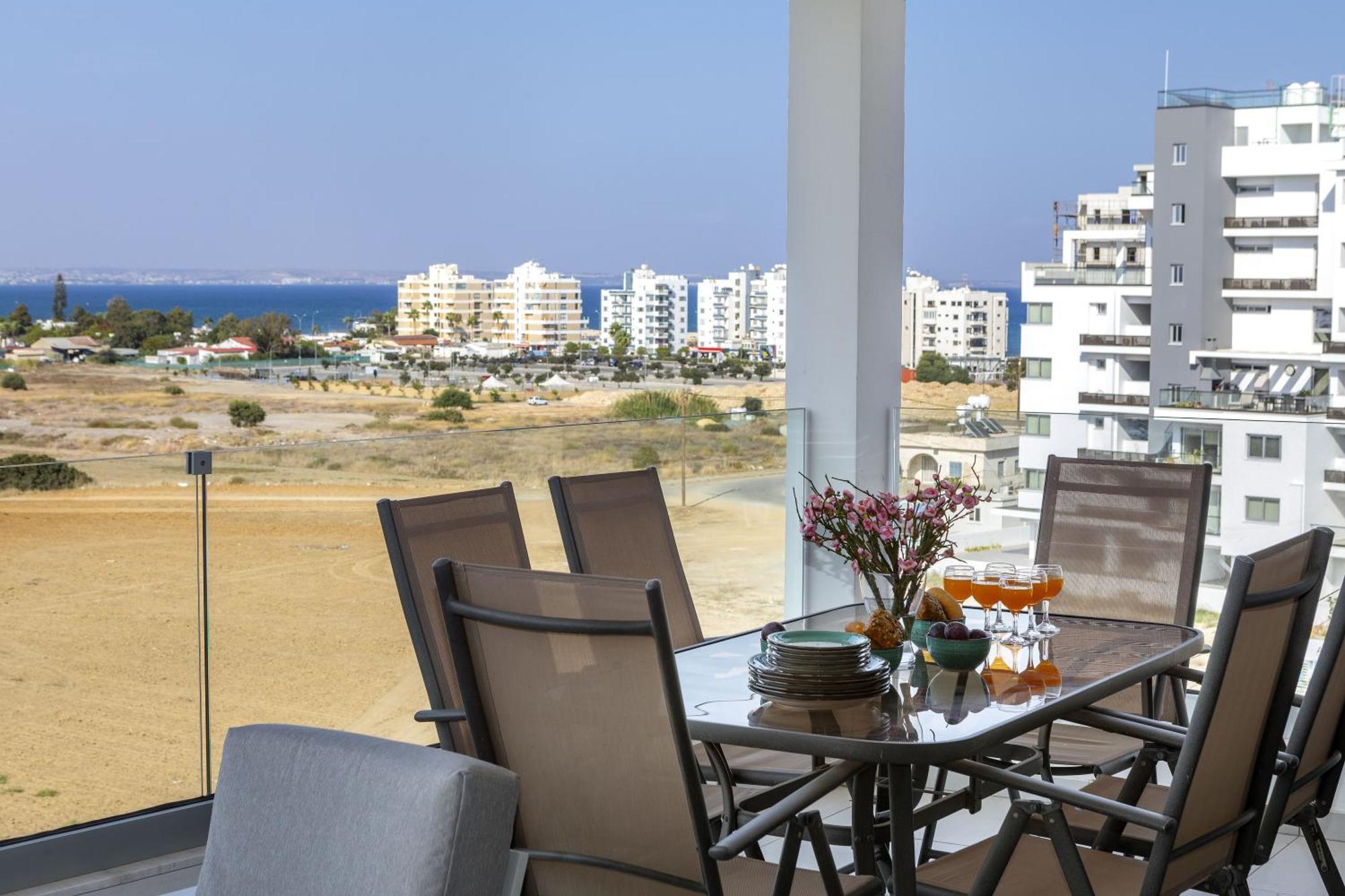 Majestic Sunset Salt Lake Views 300M From Beach Lárnaca Exterior foto